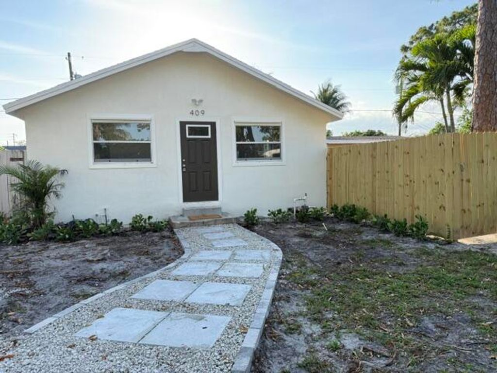 409 Perry Avenue, Greenacres, FL 33463