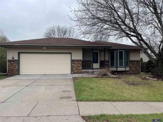 4121 Duxhall Drive, Lincoln, NE 68516