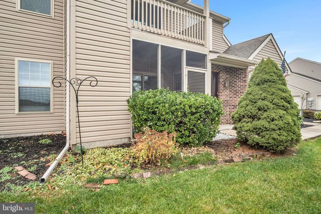 18 WILTSHIRE EAST ST, Carlisle, PA 17015