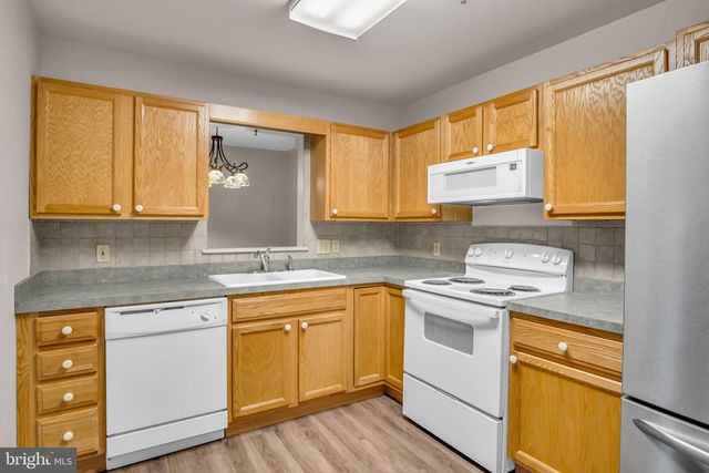 18 WILTSHIRE EAST ST, Carlisle, PA 17015