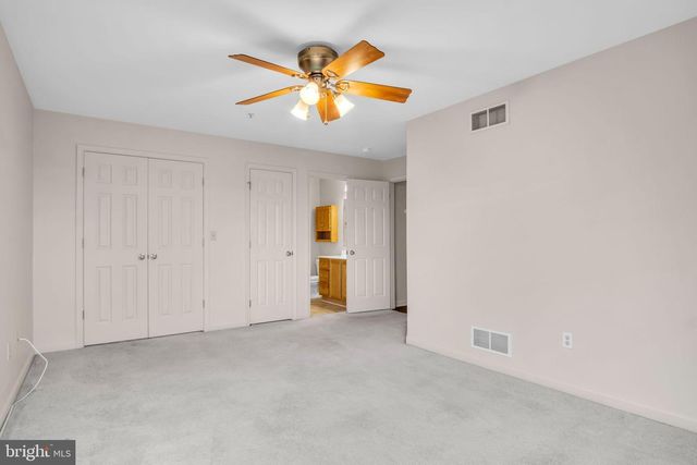 18 WILTSHIRE EAST ST, Carlisle, PA 17015