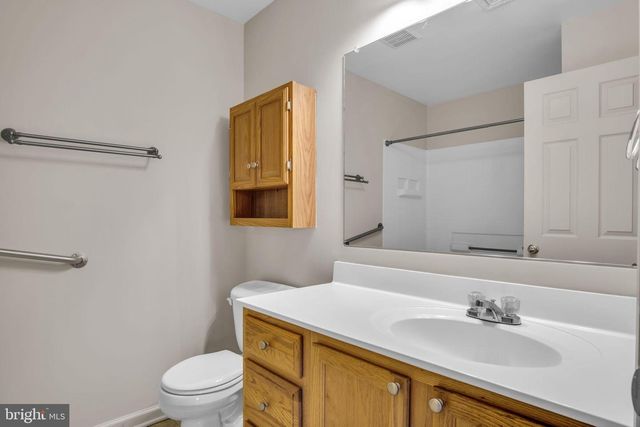 18 WILTSHIRE EAST ST, Carlisle, PA 17015