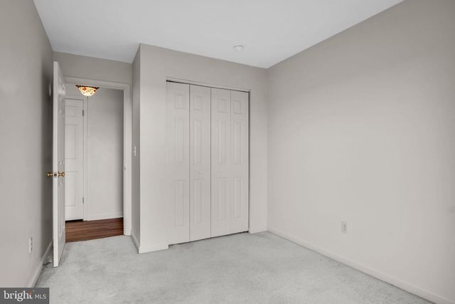 18 WILTSHIRE EAST ST, Carlisle, PA 17015