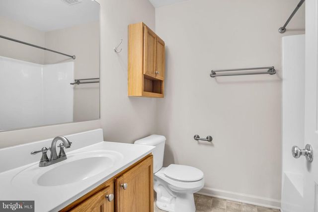 18 WILTSHIRE EAST ST, Carlisle, PA 17015