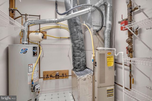 18 WILTSHIRE EAST ST, Carlisle, PA 17015