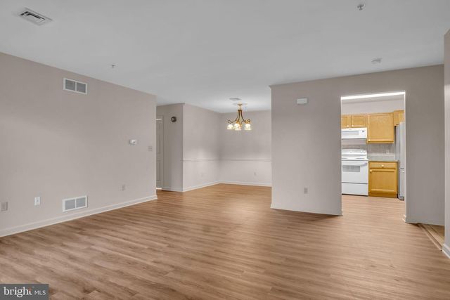 18 WILTSHIRE EAST ST, Carlisle, PA 17015