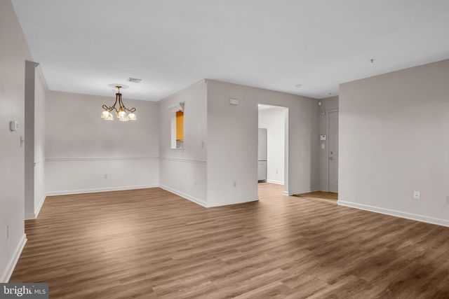 18 WILTSHIRE EAST ST, Carlisle, PA 17015