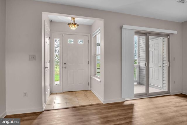 18 WILTSHIRE EAST ST, Carlisle, PA 17015