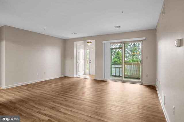 18 WILTSHIRE EAST ST, Carlisle, PA 17015