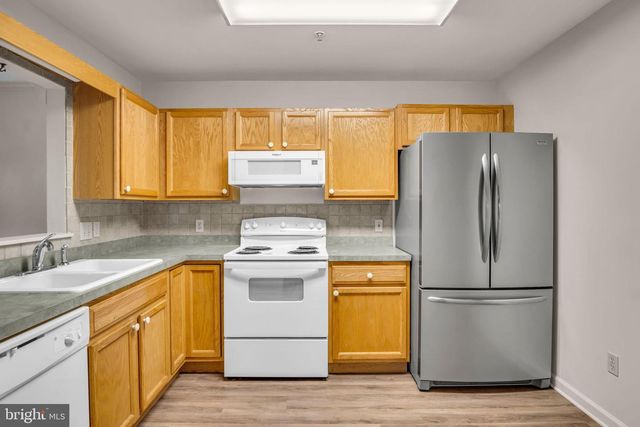 18 WILTSHIRE EAST ST, Carlisle, PA 17015