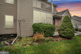 18 WILTSHIRE EAST ST, Carlisle, PA 17015