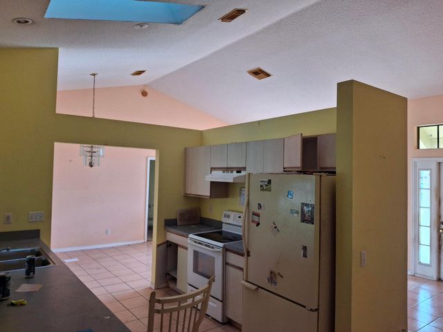 5000 NW Erskin Terrace, Port St. Lucie, Port St Lucie, FL 34983