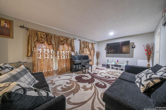 3407 Prince George Dr, San Antonio, TX 78230