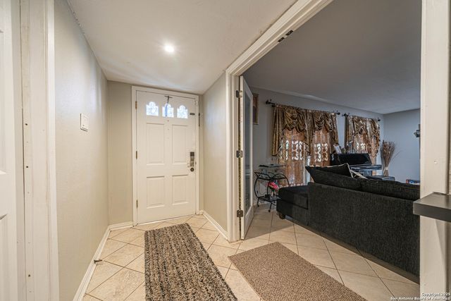 3407 Prince George Dr, San Antonio, TX 78230