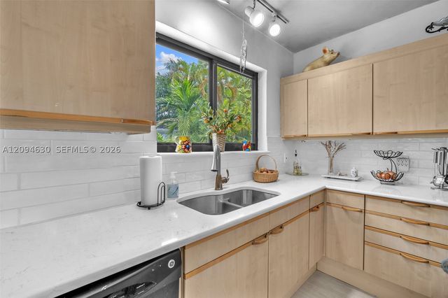 7701 Center Bay Dr, North Bay Village, FL 33141