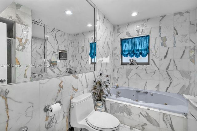 7701 Center Bay Dr, North Bay Village, FL 33141