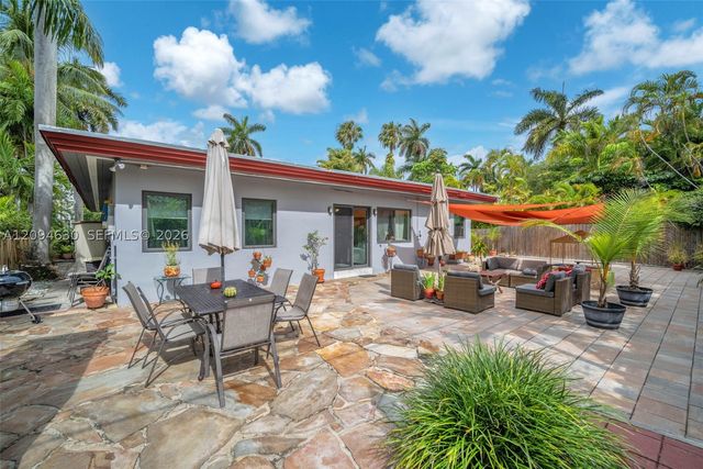 7701 Center Bay Dr, North Bay Village, FL 33141