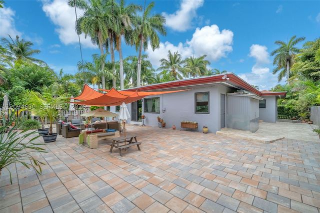 7701 Center Bay Dr, North Bay Village, FL 33141