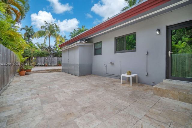 7701 Center Bay Dr, North Bay Village, FL 33141