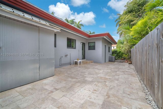 7701 Center Bay Dr, North Bay Village, FL 33141
