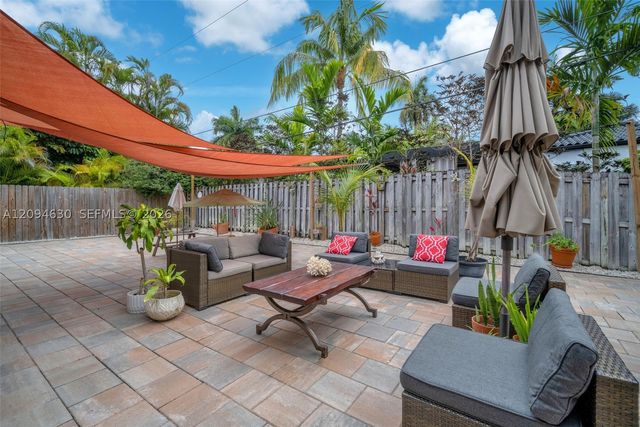 7701 Center Bay Dr, North Bay Village, FL 33141