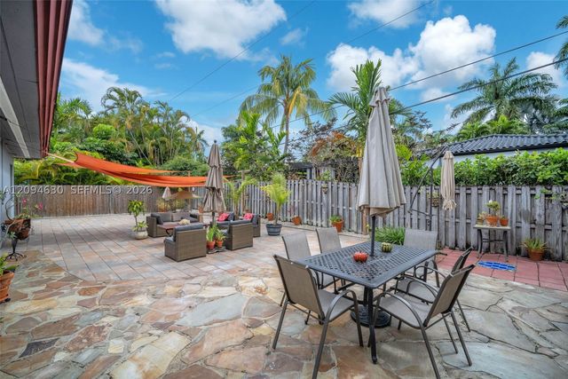 7701 Center Bay Dr, North Bay Village, FL 33141