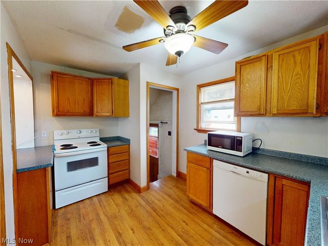 1801 Malasia Road, Akron, OH 44305
