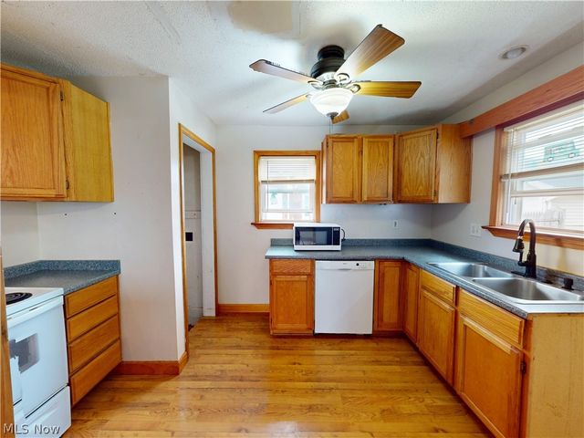 1801 Malasia Road, Akron, OH 44305