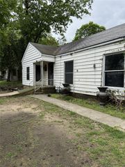 3303 Pleasant Drive, Dallas, TX 75227