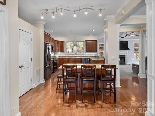 21 Dianthus Drive, Asheville, NC 28803