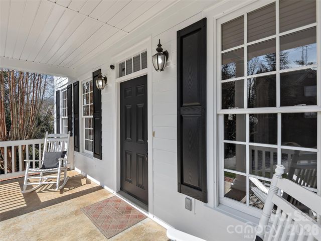 21 Dianthus Drive, Asheville, NC 28803