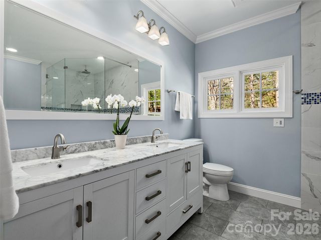 21 Dianthus Drive, Asheville, NC 28803