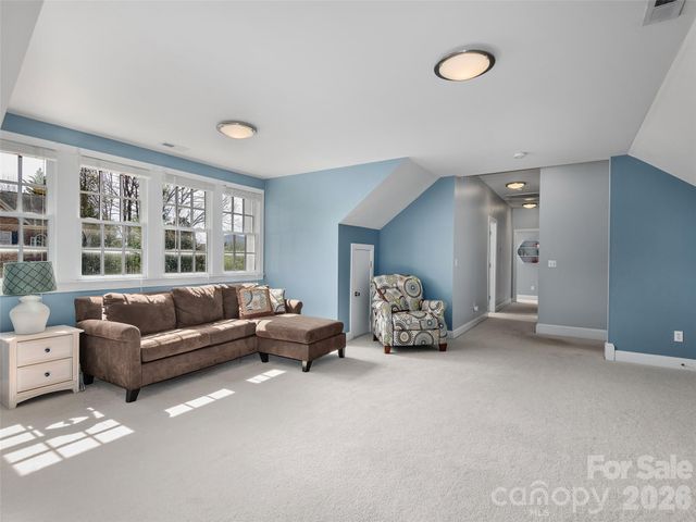 21 Dianthus Drive, Asheville, NC 28803