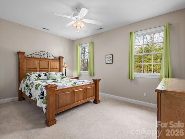 21 Dianthus Drive, Asheville, NC 28803