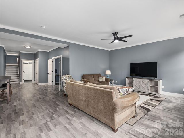 21 Dianthus Drive, Asheville, NC 28803