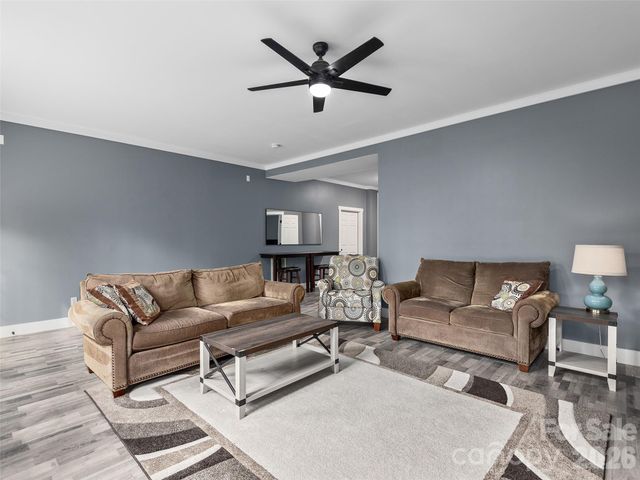 21 Dianthus Drive, Asheville, NC 28803