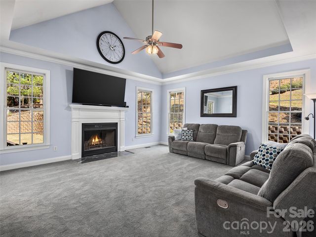 21 Dianthus Drive, Asheville, NC 28803