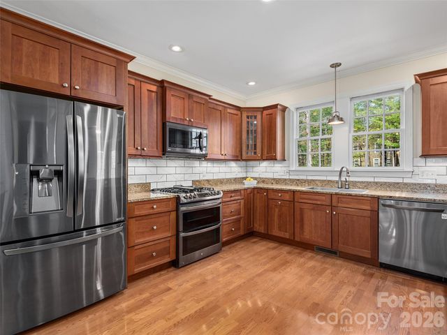 21 Dianthus Drive, Asheville, NC 28803