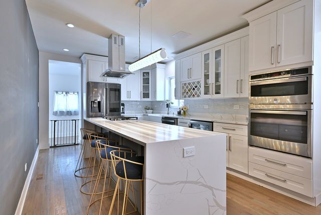 3715 Euclid Avenue, Berwyn, IL 60402