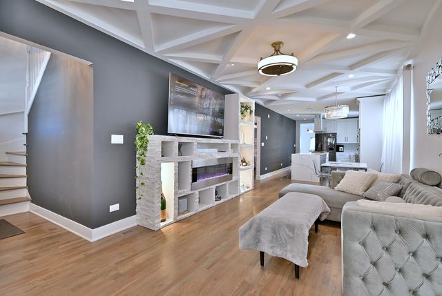 3715 Euclid Avenue, Berwyn, IL 60402