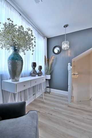 3715 Euclid Avenue, Berwyn, IL 60402