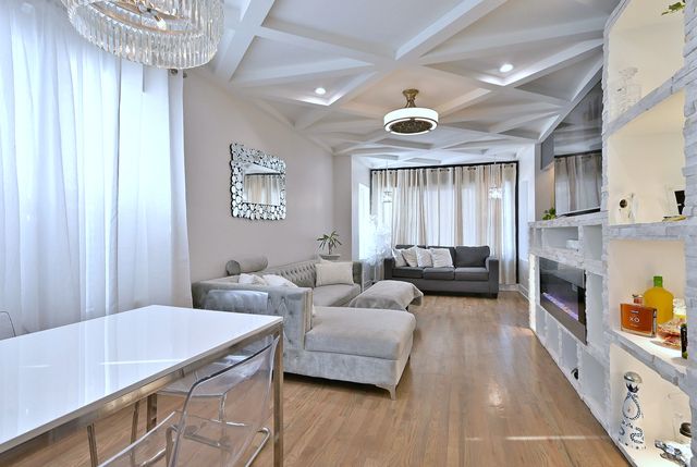 3715 Euclid Avenue, Berwyn, IL 60402