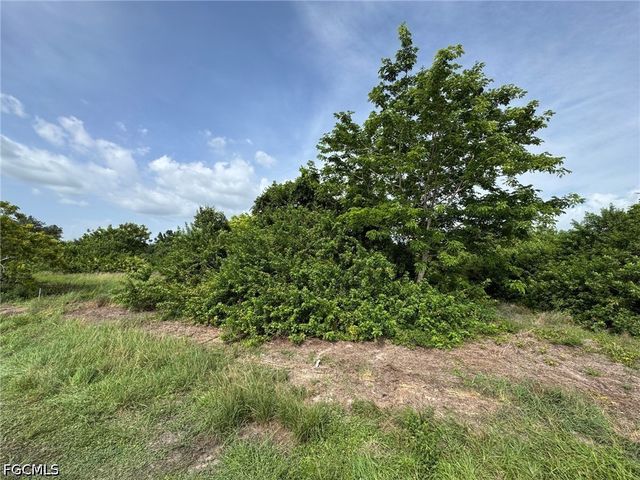 2707 NE 22nd PL, Cape Coral, FL 33909