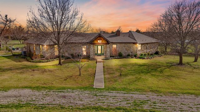9711 Jim Christal Road, Krum, TX 76249