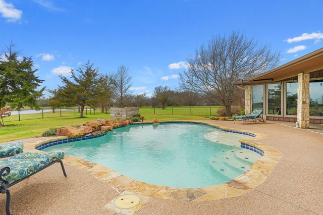 9711 Jim Christal Road, Krum, TX 76249
