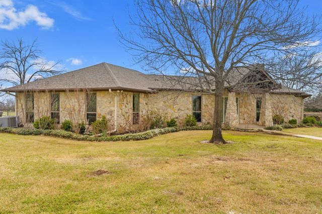 9711 Jim Christal Road, Krum, TX 76249