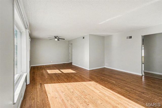 1385 Spring Valley Drive, Florissant, MO 63033