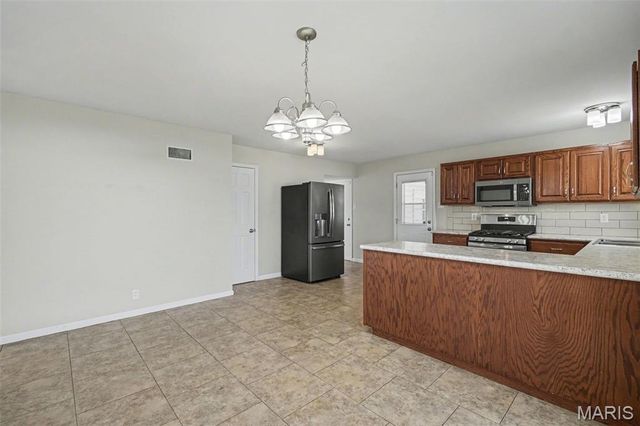 1385 Spring Valley Drive, Florissant, MO 63033