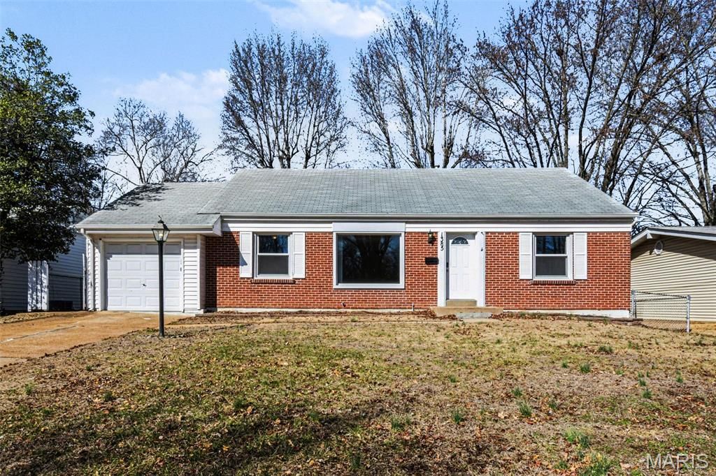 1385 Spring Valley Drive, Florissant, MO 63033