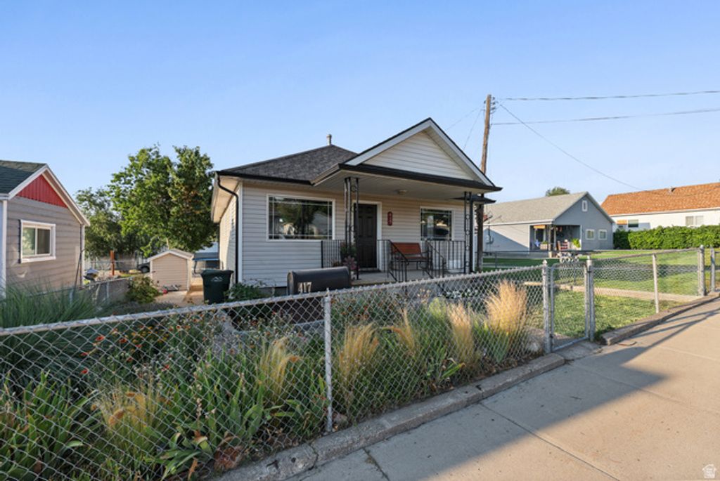 417 E VINE, Tooele, UT 84074 — photo 2